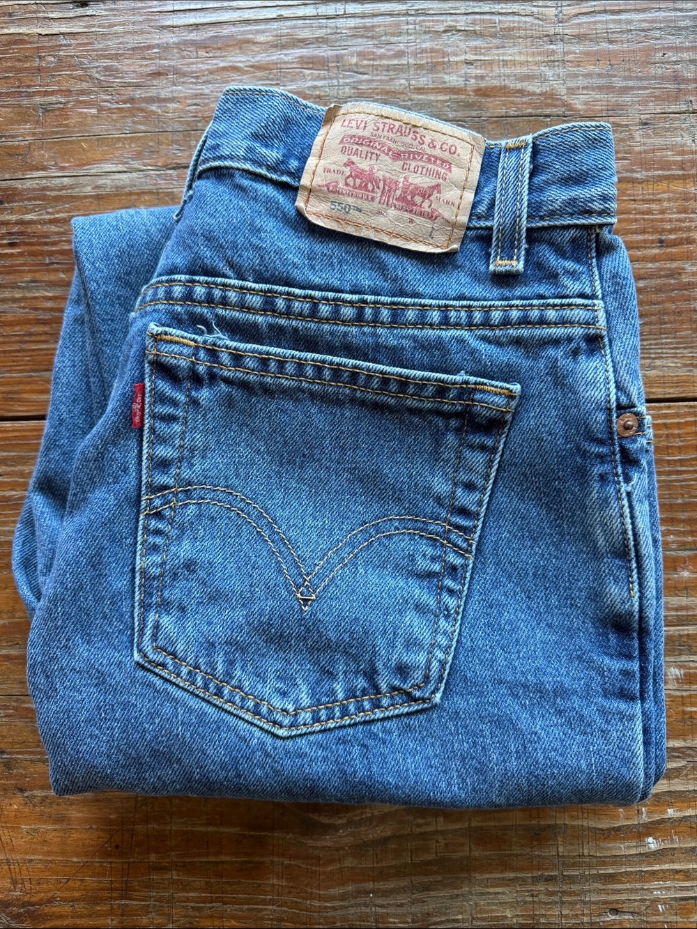 Womens Levis 550 Med Wash Vintage Classic Relaxed Tapered Jeans 30x33" Size 10L